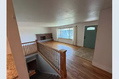 541 E Mingo View Ave S, Sandy, UT 84070 - Photo 2