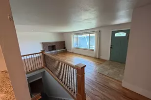 541 E Mingo View Ave S, Sandy, UT 84070 - Photo 2