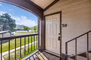 5445 S 350 E, Washington Terrace, UT 84405 - Photo 2