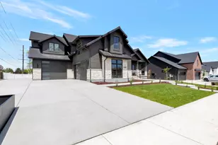 6382 W Hollys Pond Ln, Herriman, UT 84096 - Photo 2