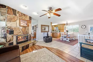 10185 S Chattel Cir W, South Jordan, UT 84095 - Photo 2