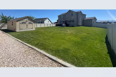 5577 S 4650 W, Hooper, UT 84315 - Photo 10
