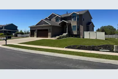 5577 S 4650 W, Hooper, UT 84315 - Photo 2