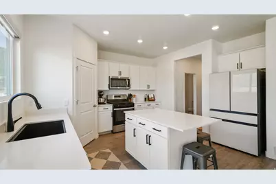 1181 S 3750 E, Spanish Fork, UT 84660 - Photo 10