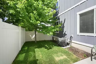 10682 S Bridlewood Ln E, Sandy, UT 84092 - Photo 26