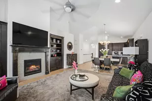 10682 S Bridlewood Ln E, Sandy, UT 84092 - Photo 4