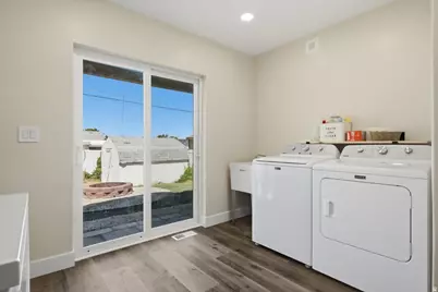 320 S 320 W, Tooele, UT 84074 - Photo 16
