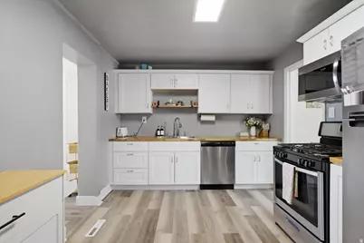 320 S 320 W, Tooele, UT 84074 - Photo 8