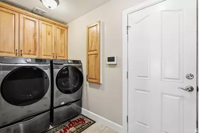 1348 E 2450 N, North Ogden, UT 84414 - Photo 32