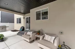 6720 S Window Peak Way W, West Jordan, UT 84081 - Photo 24