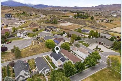 7901 N Weeping Ash Dr, Eagle Mountain, UT 84005 - Photo 2