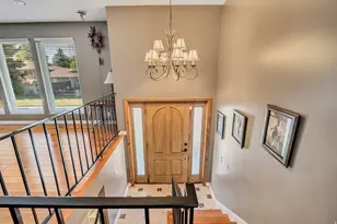 7087 E Pine Cone S, Cottonwood Heights, UT 84121 - Photo 2