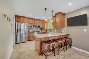 7087 E Pine Cone S, Cottonwood Heights, UT 84121 - Photo 6