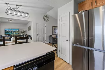 114 Spyglass Dr, Stansbury Park, UT 84074 - Photo 8