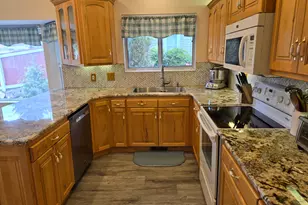1263 E Grayson Ct S, Sandy, UT 84094 - Photo 8