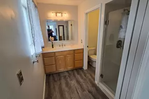 1263 E Grayson Ct S, Sandy, UT 84094 - Photo 10