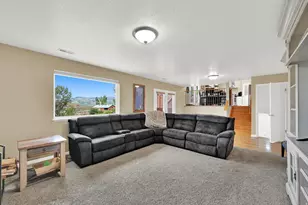 8975 E Pineview Dr, Huntsville, UT 84317 - Photo 18