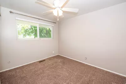 786 E Shannon Rd, Kaysville, UT 84037 - Photo 18