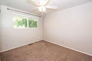 786 E Shannon Rd, Kaysville, UT 84037 - Photo 18
