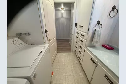438 E Main St, Elsinore, UT 84724 - Photo 18