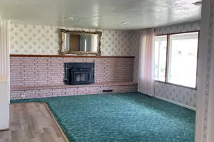 438 E Main St, Elsinore, UT 84724 - Photo 14