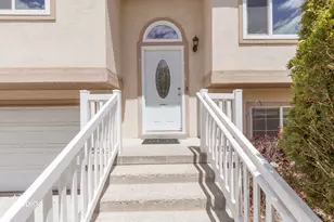 266 W Beverlee Ann Dr, Draper, UT 84020 - Photo 4