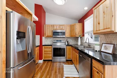 266 W Beverlee Ann Dr, Draper, UT 84020 - Photo 10