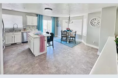 12717 S Diamondback Dr, Riverton, UT 84096 - Photo 4