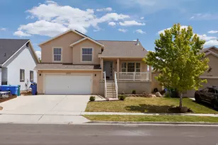 12717 S Diamondback Dr, Riverton, UT 84096 - Photo 2
