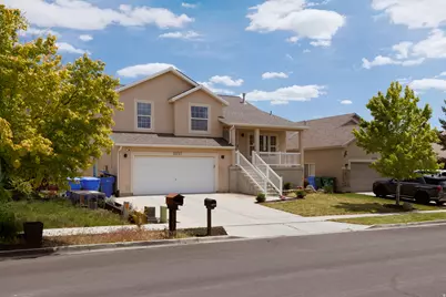 12717 S Diamondback Dr #43, Riverton, UT 84096 - Photo 2