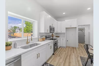 17 E 4800 S, Murray, UT 84107 - Photo 12
