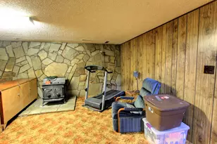 257 E 100 N, Nephi, UT 84648 - Photo 36