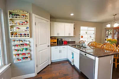 4370 N Angies Aly, Eagle Mountain, UT 84005 - Photo 6