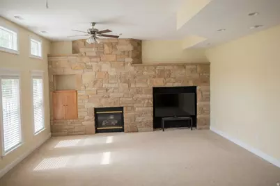 8938 S Midvalley Dr W, West Jordan, UT 84088 - Photo 16
