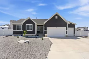 22 N Chadwick Circle, Grantsville, UT 84029 - Photo 2