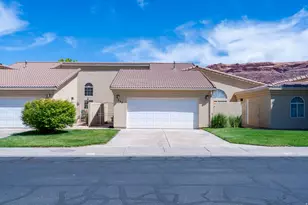 542 W Hale Ave, Moab, UT 84532 - Photo 2