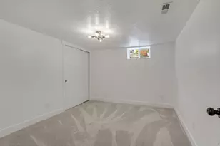 122 E 400 N, Tooele, UT 84074 - Photo 22