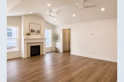7064 W Lake Ave #1-147, South Jordan, UT 84009 - Photo 4