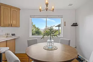 9135 S Morningview Dr E, Sandy, UT 84094 - Photo 12