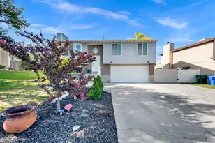 5568 W Golden Gate Cir S, West Jordan, UT 84081 - Photo 2