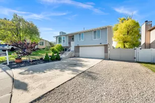5568 W Golden Gate Cir S, West Jordan, UT 84081 - Photo 4