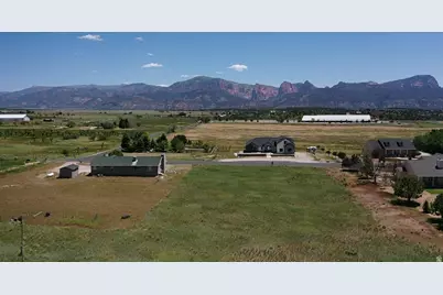 646 S 800 E, New Harmony, UT 84757 - Photo 2