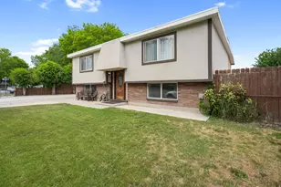 3286 W 4795 S, Taylorsville, UT 84129 - Photo 2