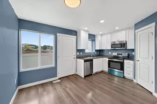 295 W Spruce Way, Santaquin, UT 84655 - Photo 8