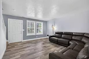 149 N Fort Ln W, Layton, UT 84041 - Photo 10