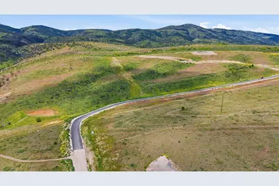 669 W Elk Ridge Rd #66, Garden City, UT 84028 - Photo 12