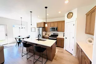 983 N Ledger Dr, Saratoga Springs, UT 84045 - Photo 4