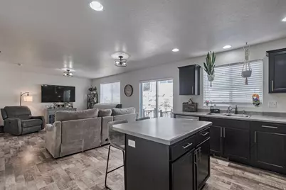 321 W Willow Dr, Saratoga Springs, UT 84045 - Photo 6
