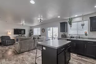 321 W Willow Dr, Saratoga Springs, UT 84045 - Photo 6