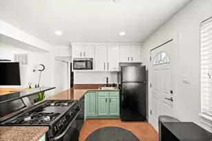 650 N 300 W, Salt Lake City, UT 84103 - Photo 4